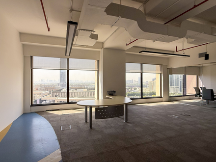 Офис 1nbsp266 sqft - 1