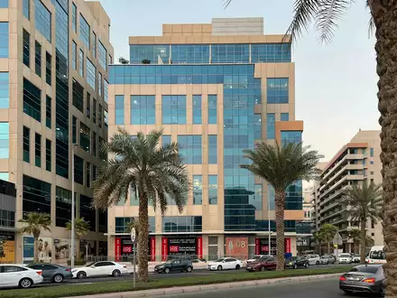 Bay Square Building 8 в Дубае - 0