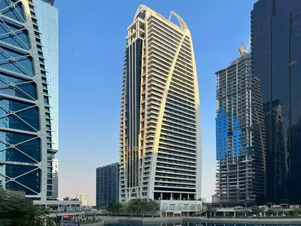 Jumeirah Bay X3 in Dubai - 0