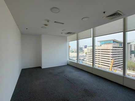 Офис 4nbsp232 sqft - 2