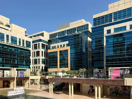 Bay Square Building 11 in Dubai - 1