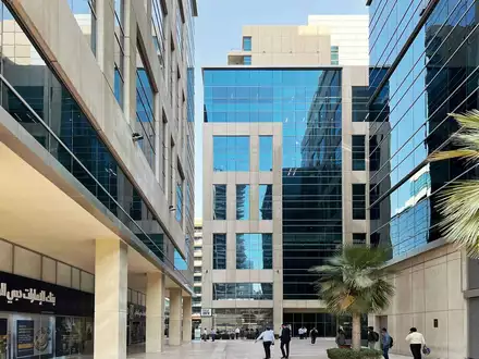 Bay Square Building 8 в Дубае - 1