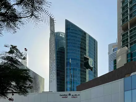 Emirates Financial Tower 2 в Дубае - 1