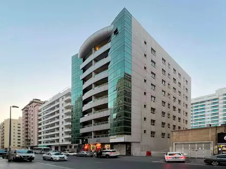 Al Bader Building в Абу-Даби - 1