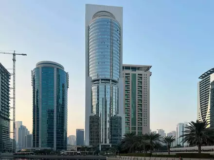 Goldcrest Executive в Дубае - 1