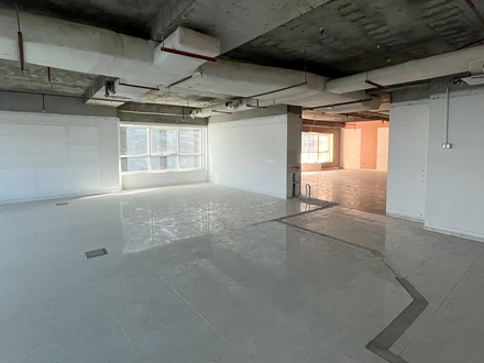 Офис 1nbsp690 sqft - 1