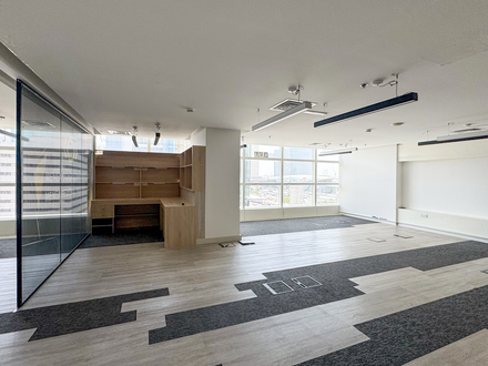 Офис 820 sqft - 1