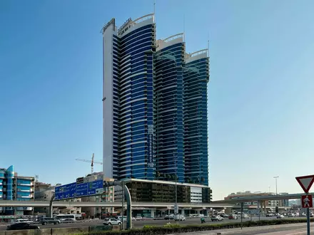 UNBOX API Trio Towers в Дубае - 1