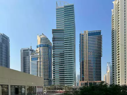 One Lake Plaza в Дубае - 3