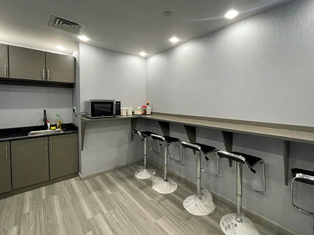 Сервисный офис 200 sqft - 2