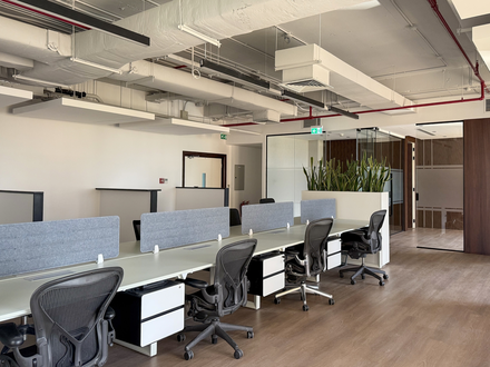 Офис 1nbsp447 sqft - 1