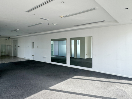 Офис 1nbsp205 sqft - 4