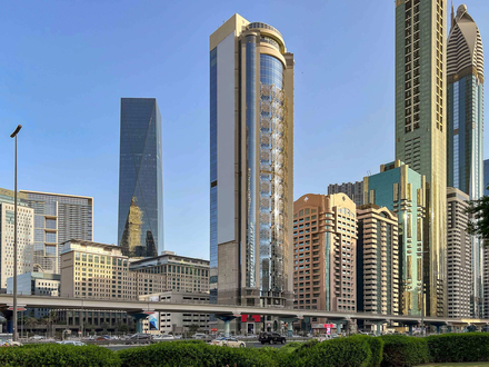 Al Saqr Business Tower в Дубае - 0