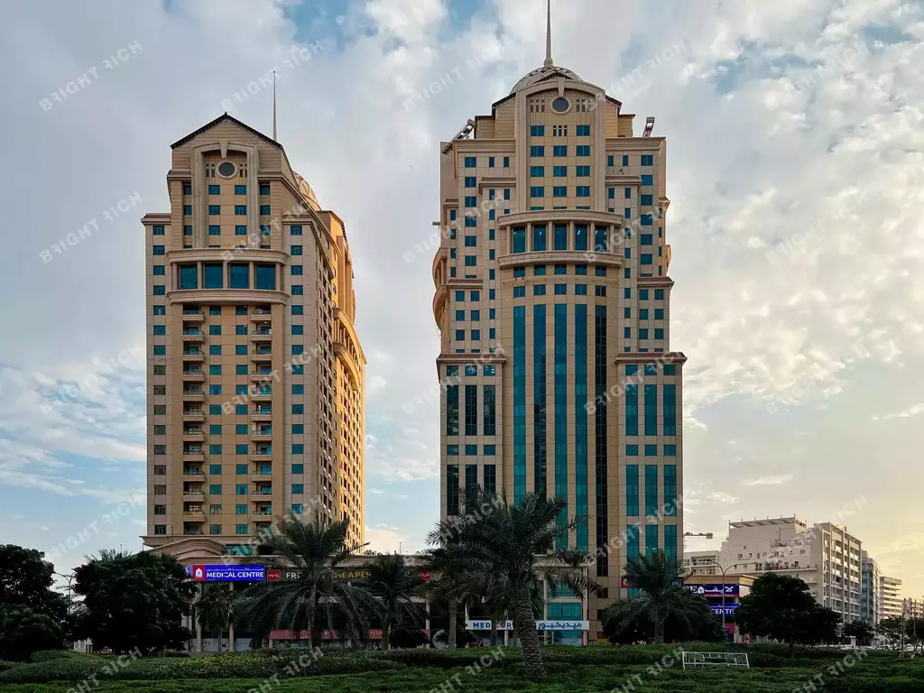 Palace Tower 1 в Дубае