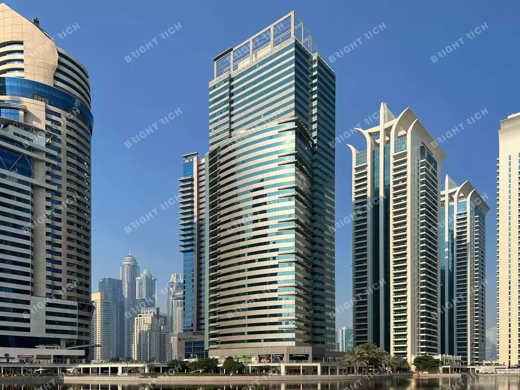 One Lake Plaza в Дубае