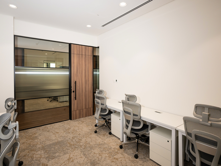 Сервисный офис 1323 sqft - 1