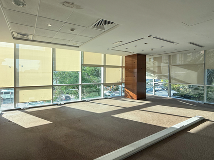 Офис 9nbsp919 sqft - 2