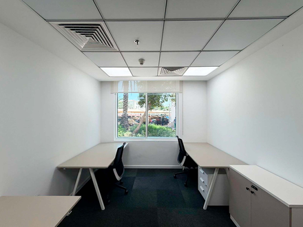 Сервисный офис 136 sqft
